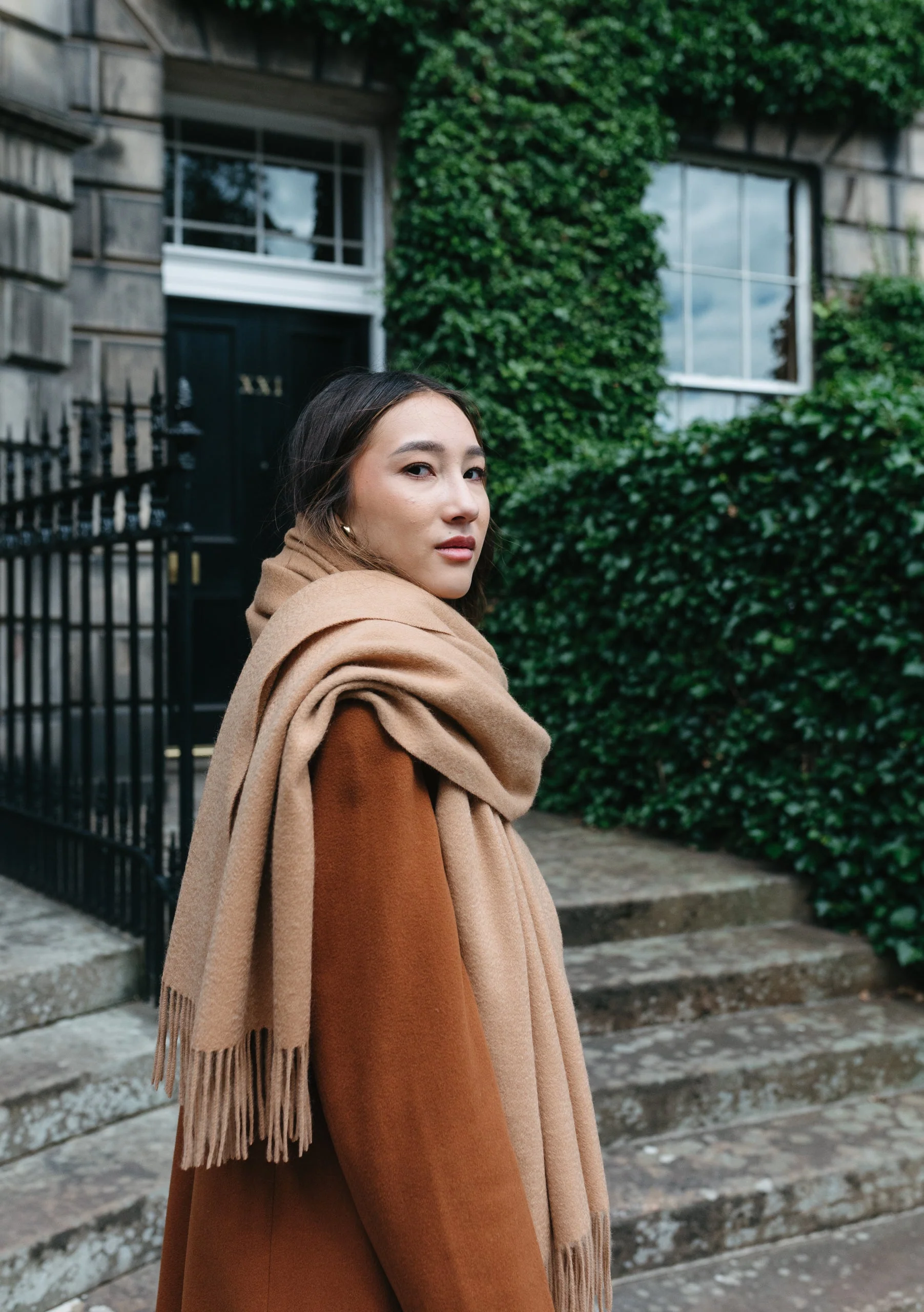 Cashmere Blanket Scarf in Camel - Image 2