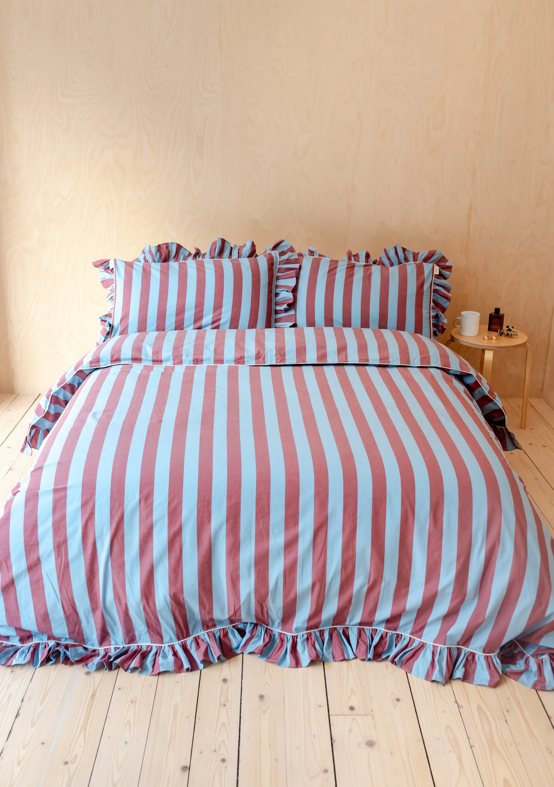 Cotton Duvet Cover in Blue & Red Stripe - Image 3