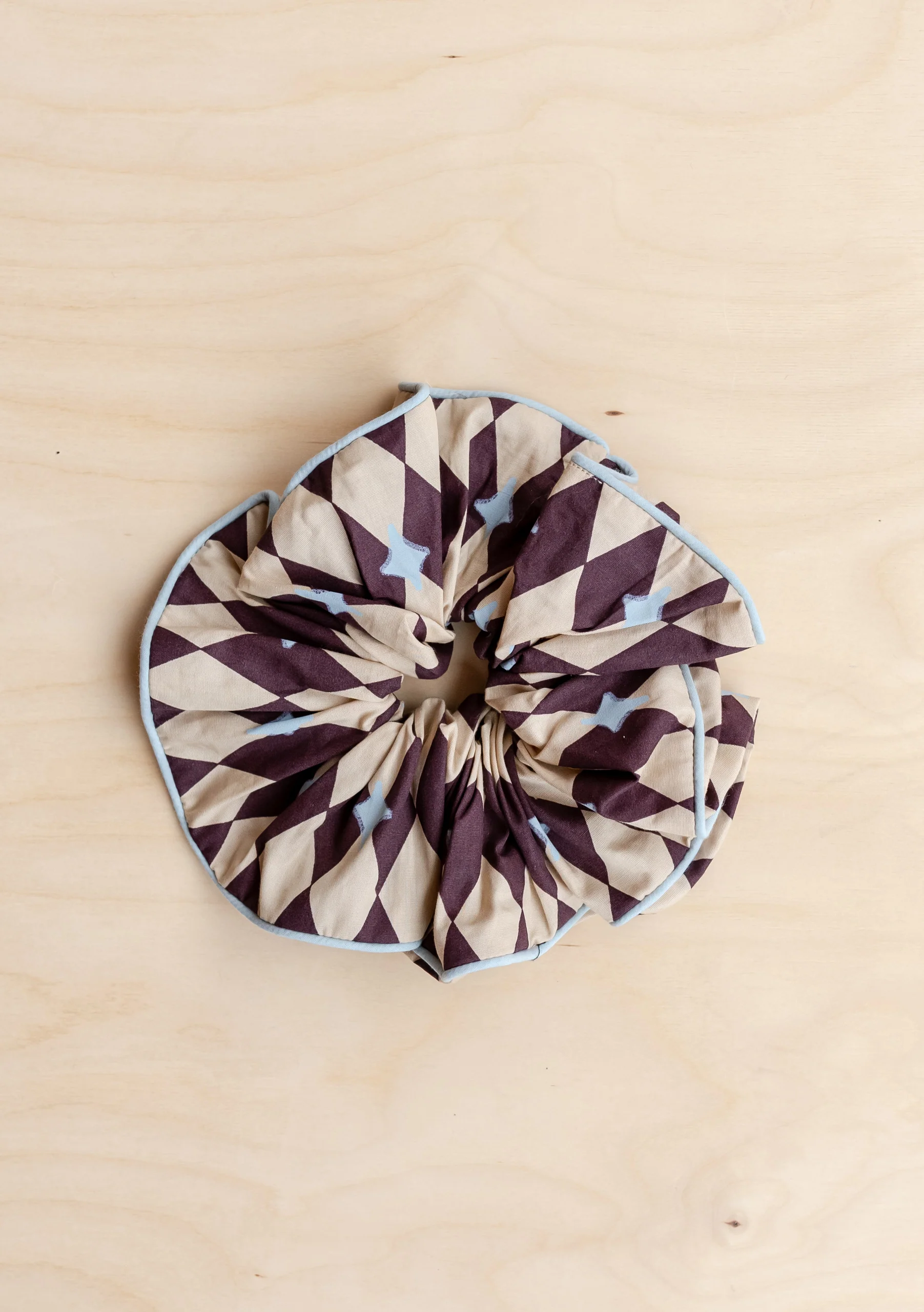 Cotton Oversized Scrunchie in Camel Harlequin