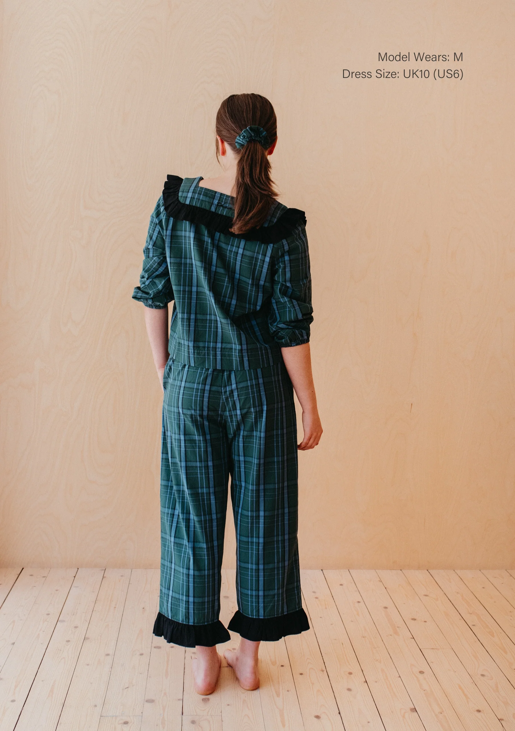 Cropped Cotton Pyjamas in Green Tartan - Image 6