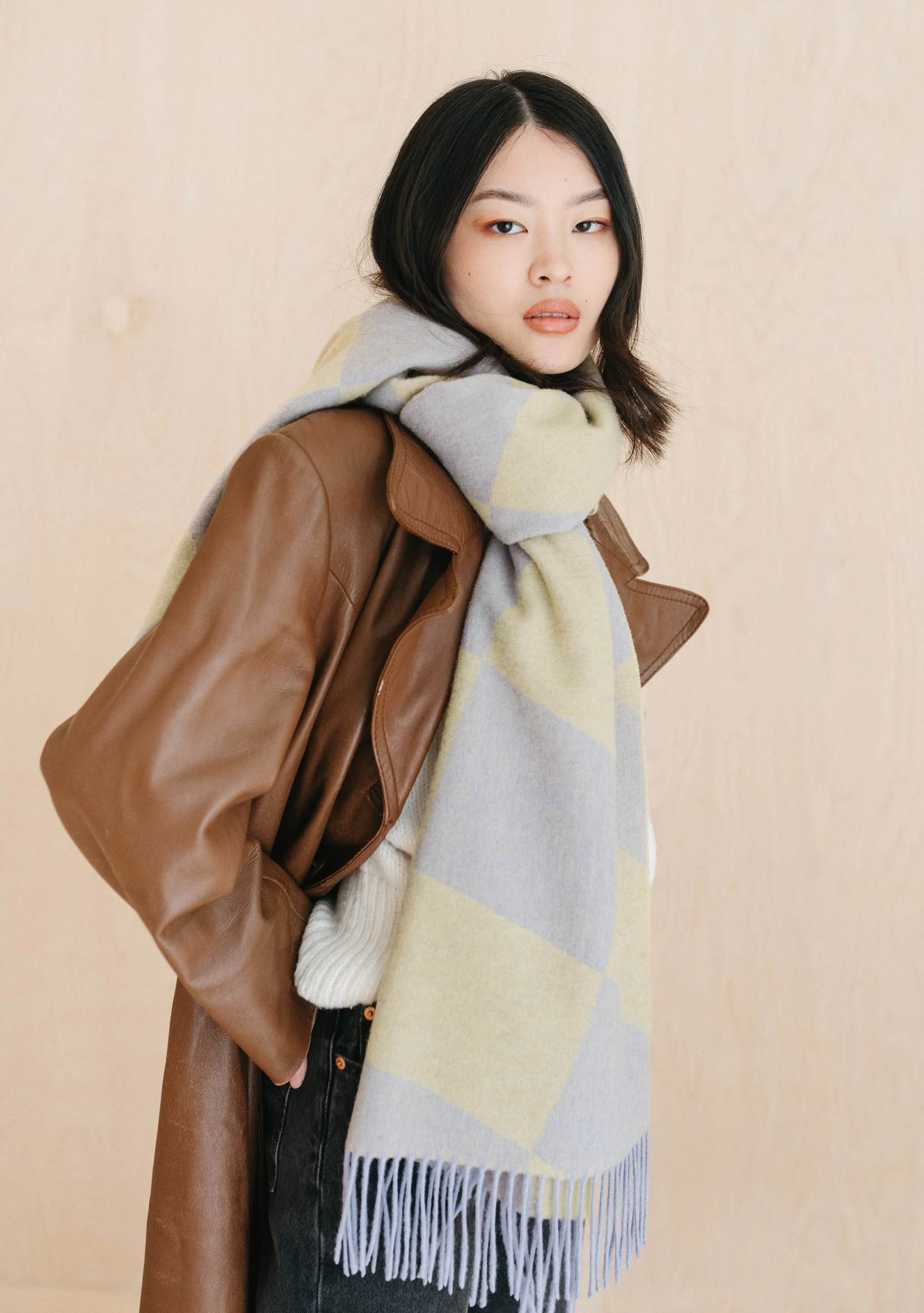 Lambswool Oversized Scarf in Organic Jacquard