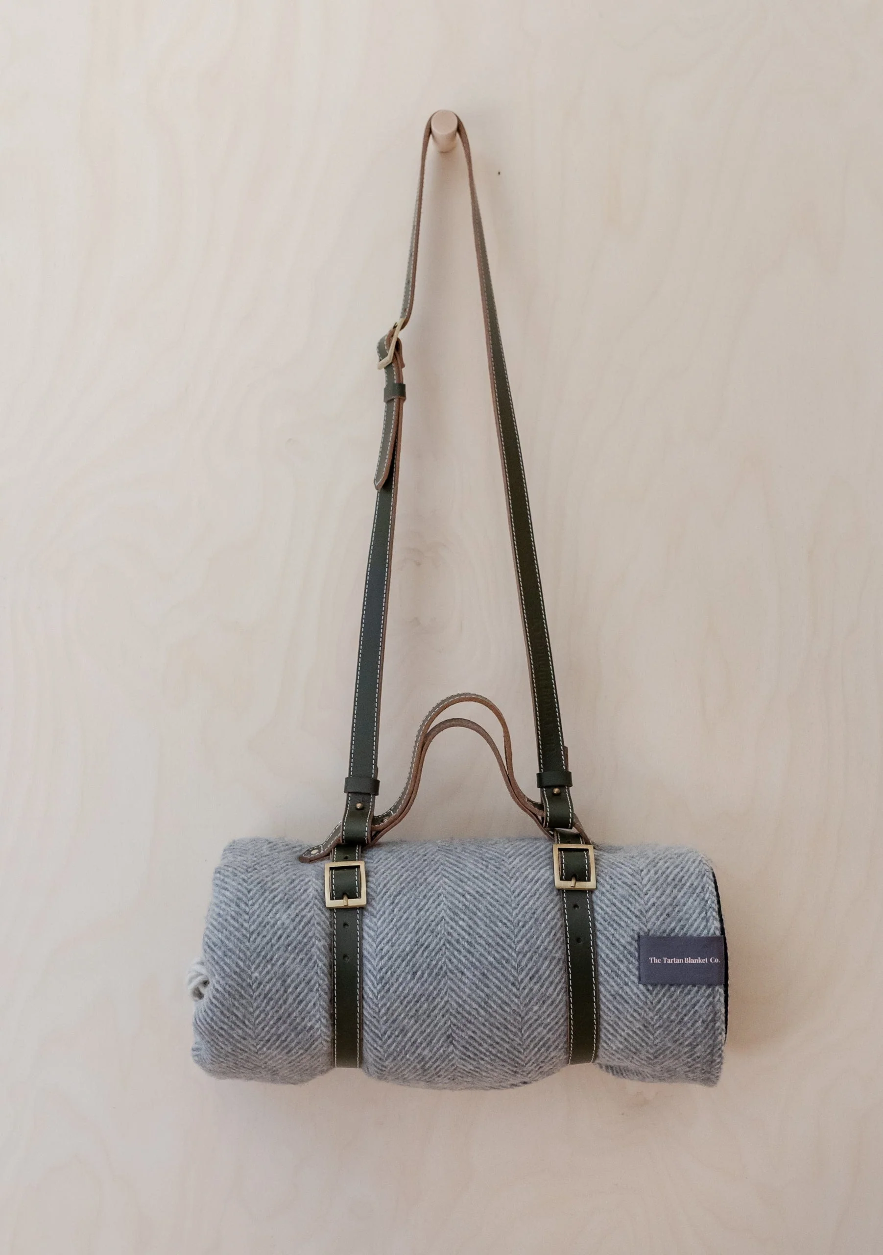 Leather Picnic Carrier with Shoulder Strap - Image 5
