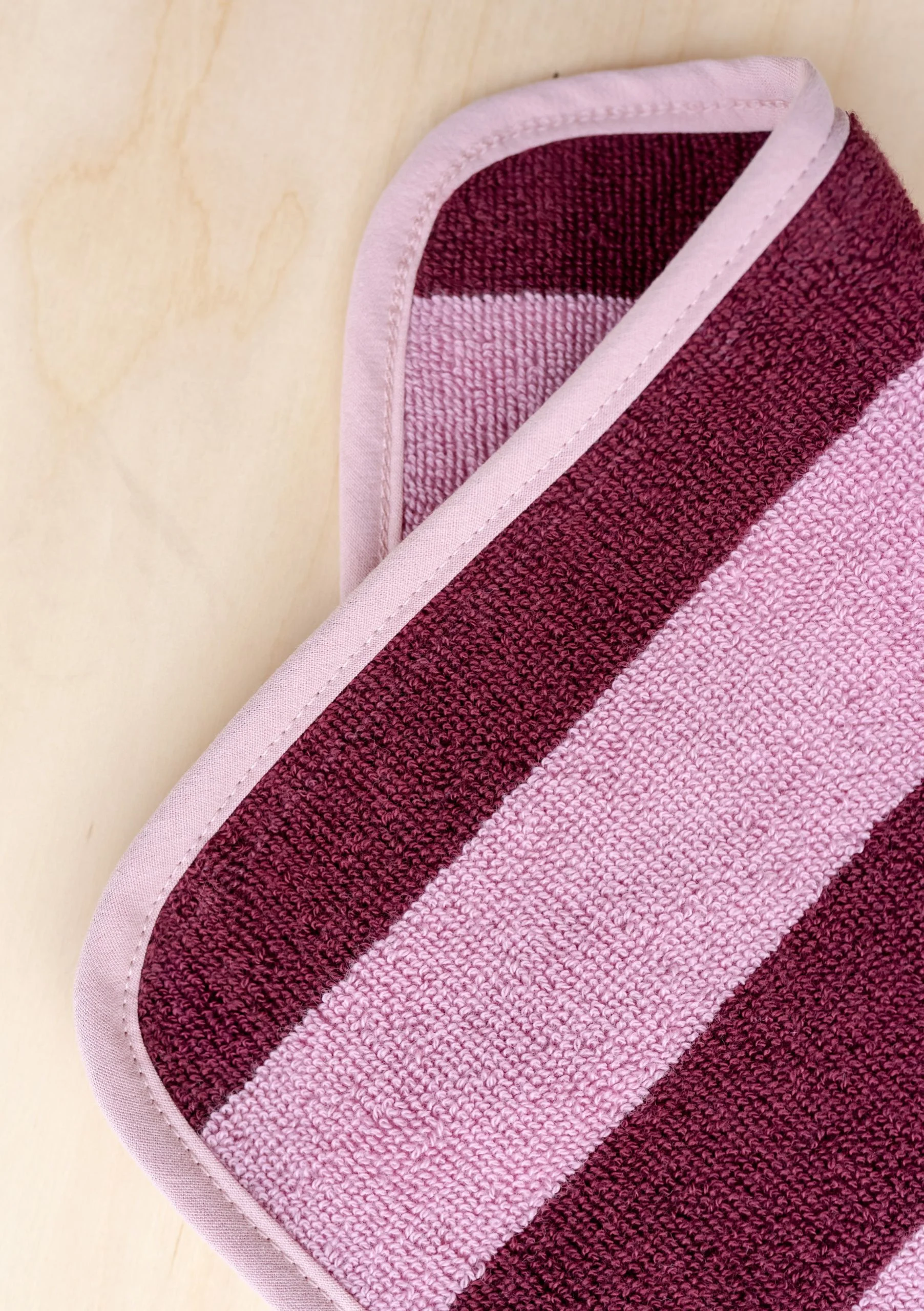 Terry Cotton Face Cloths Set of 2 in Burgundy Stripe - Image 2